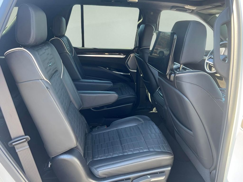 2025 Cadillac Escalade Sport Platinum