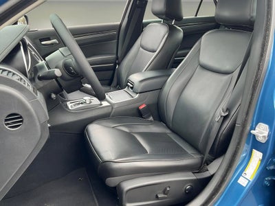 2023 Chrysler 300 Touring L