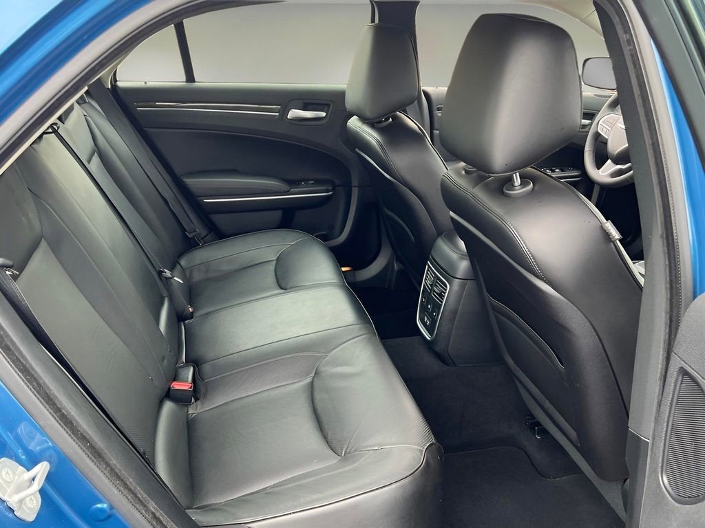 2023 Chrysler 300 Touring L