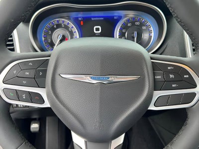 2023 Chrysler 300 Touring L