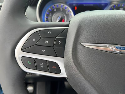 2023 Chrysler 300 Touring L