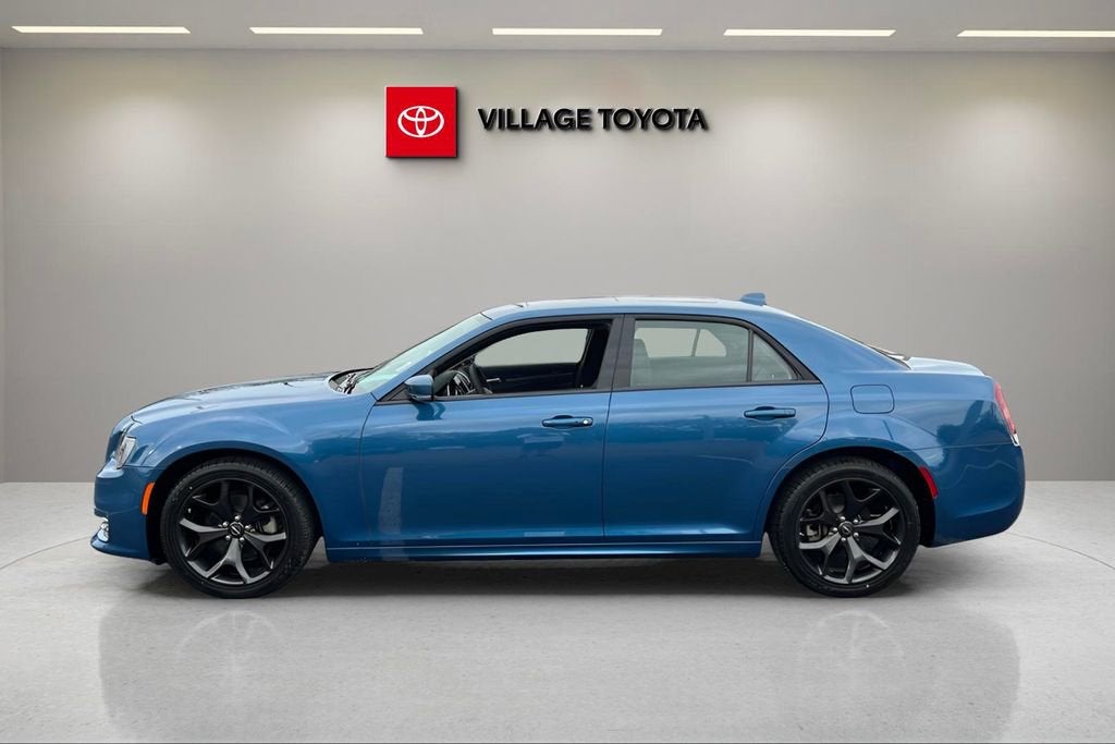 2023 Chrysler 300 Touring L