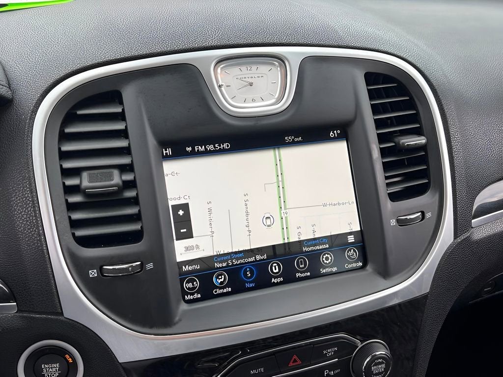 2023 Chrysler 300 Touring L