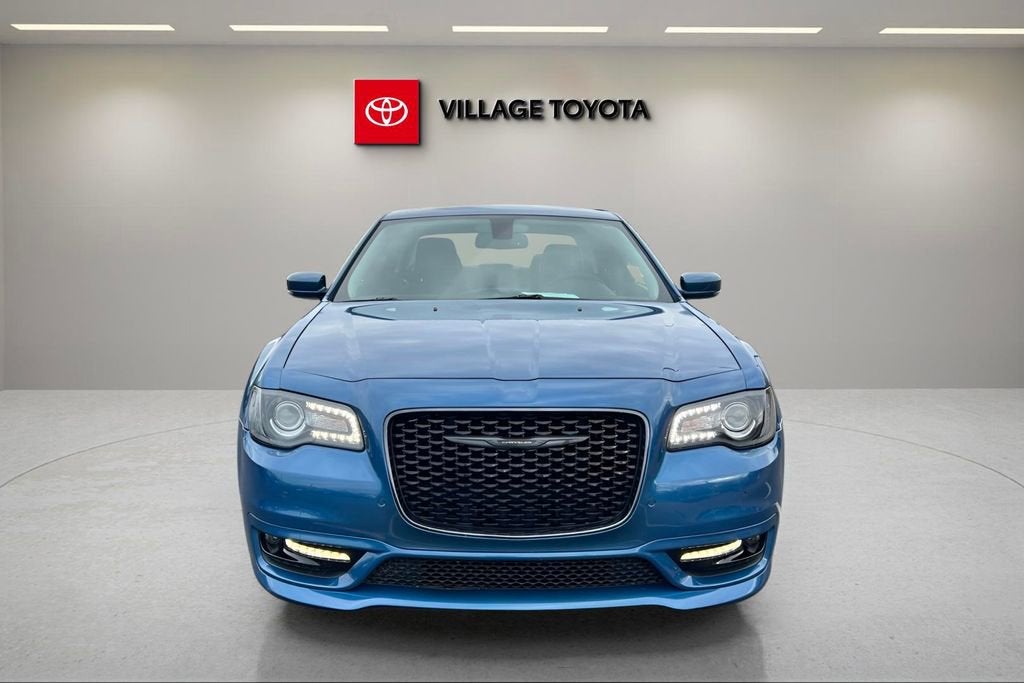 2023 Chrysler 300 Touring L