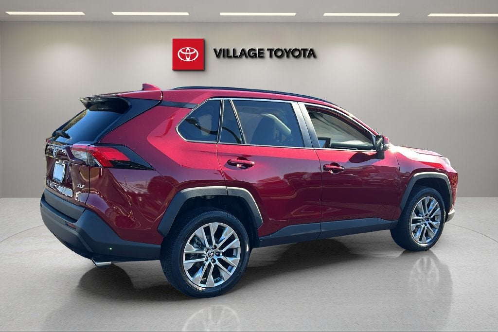 2022 Toyota RAV4 XLE Premium