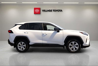 2025 Toyota RAV4 LE