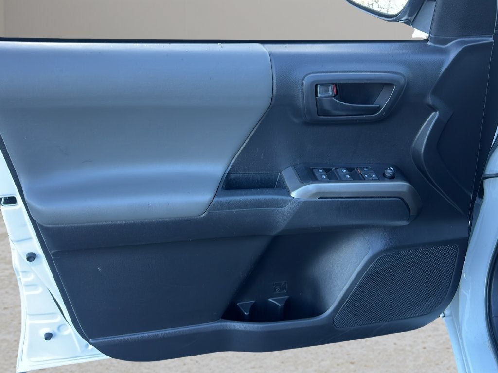 2022 Toyota Tacoma 2WD SR5