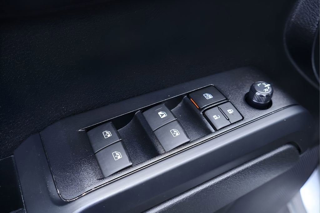 2022 Toyota Tacoma 2WD SR