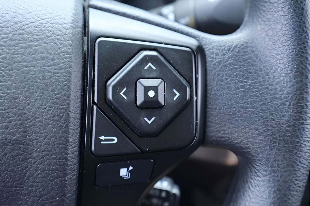 2022 Toyota Tacoma 2WD SR