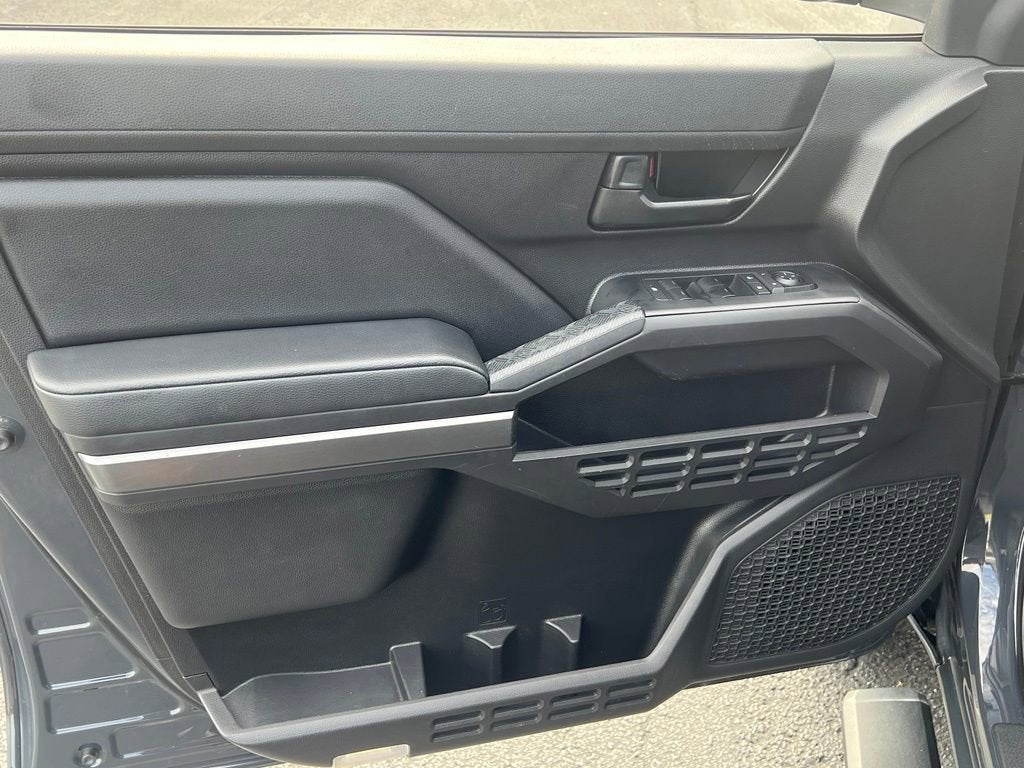 2025 Toyota Tacoma 2WD SR5
