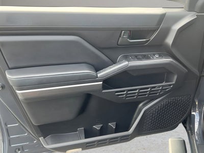 2025 Toyota Tacoma 2WD SR5