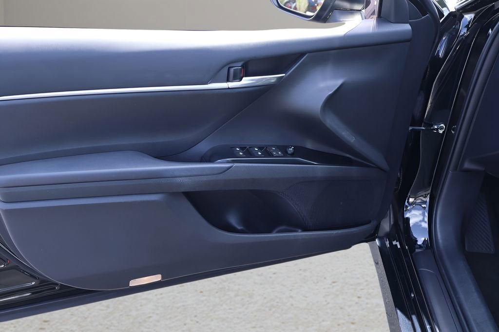 2019 Toyota Camry Hybrid LE