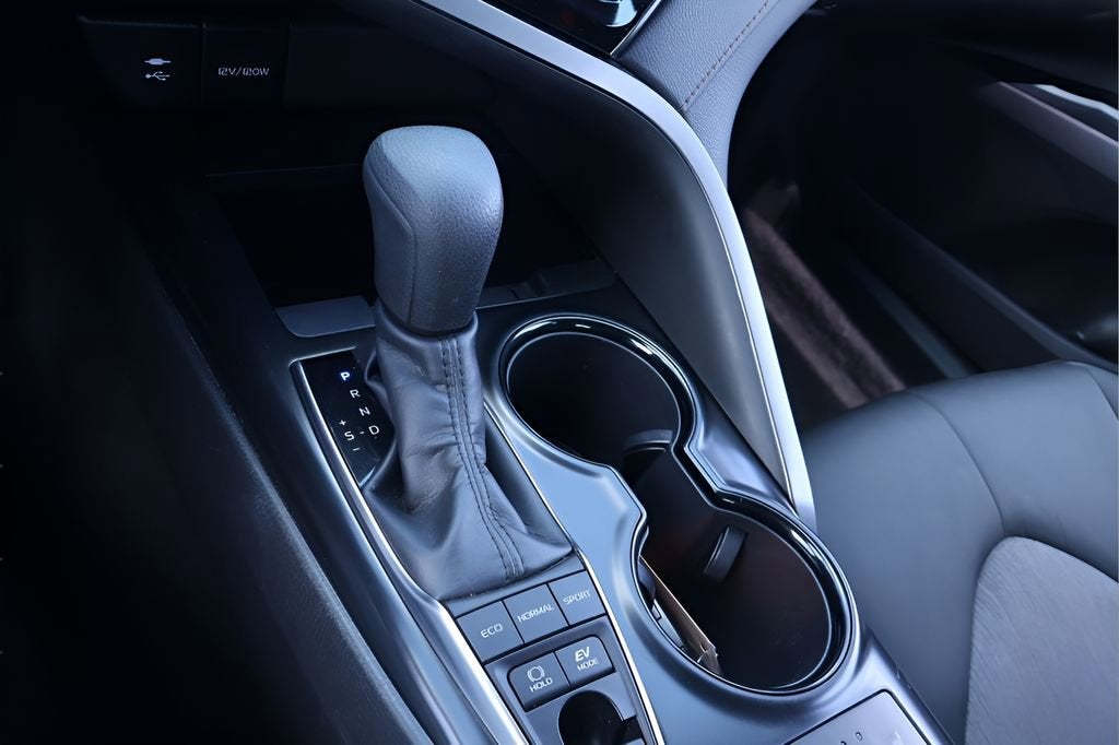 2019 Toyota Camry Hybrid LE