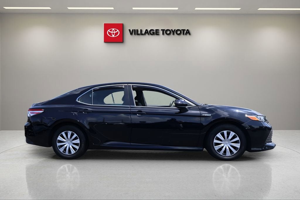 2019 Toyota Camry Hybrid LE