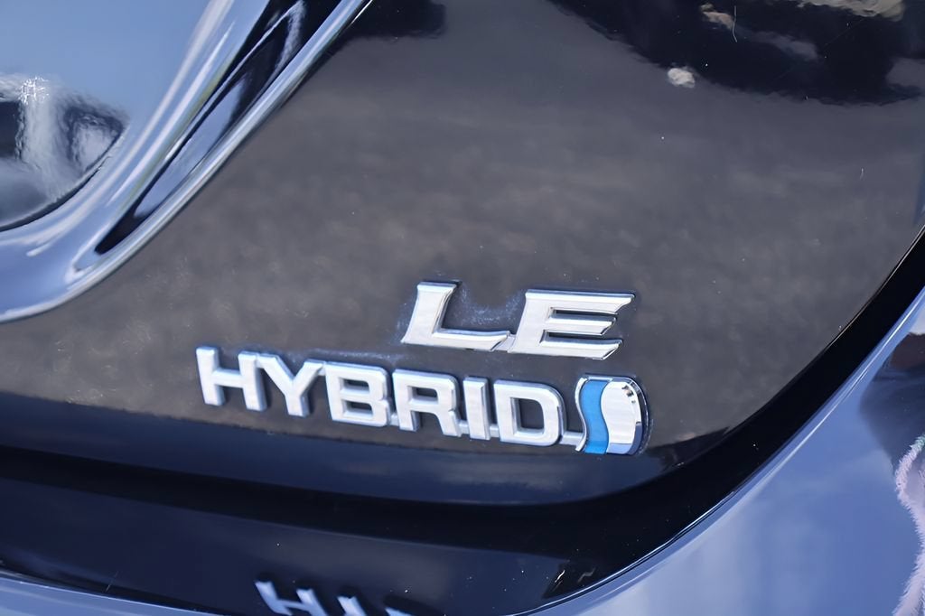 2019 Toyota Camry Hybrid LE