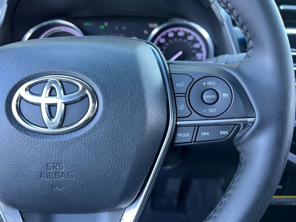 2020 Toyota Camry Hybrid XLE