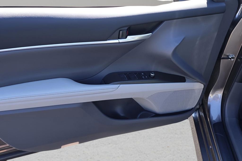 2024 Toyota Camry Hybrid XLE