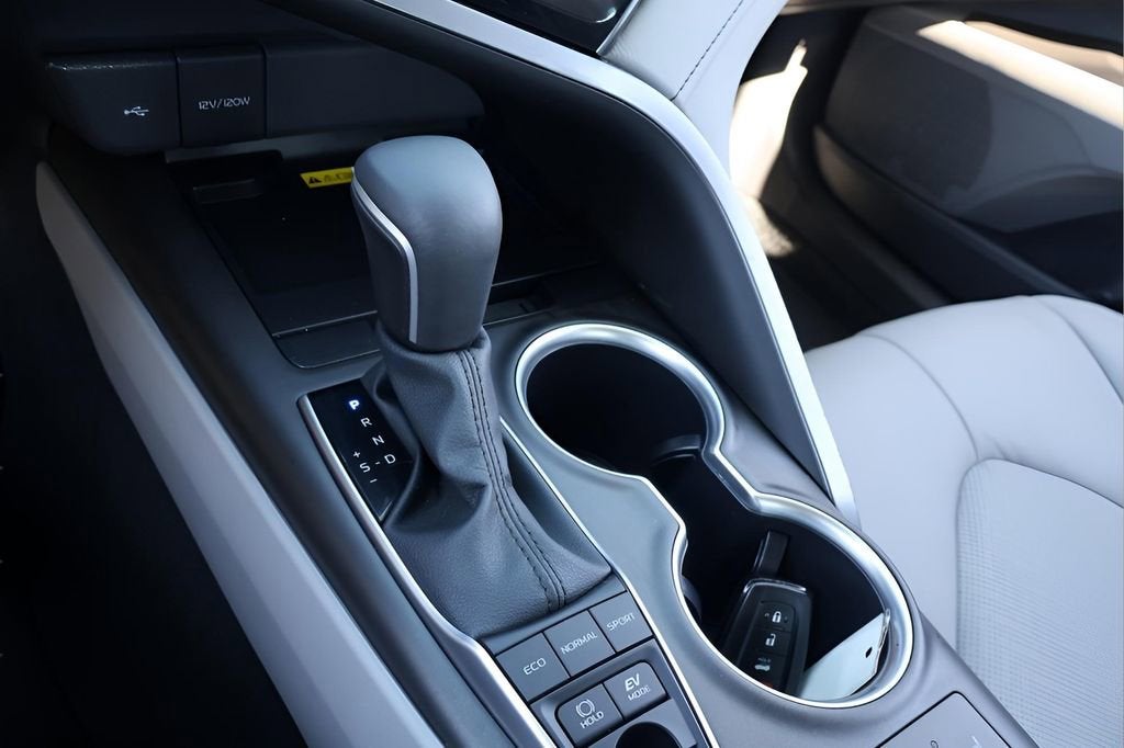 2024 Toyota Camry Hybrid XLE