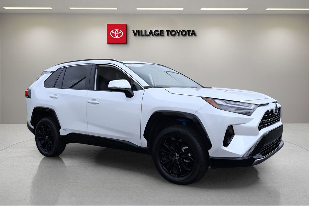 2023 Toyota RAV4 Hybrid SE
