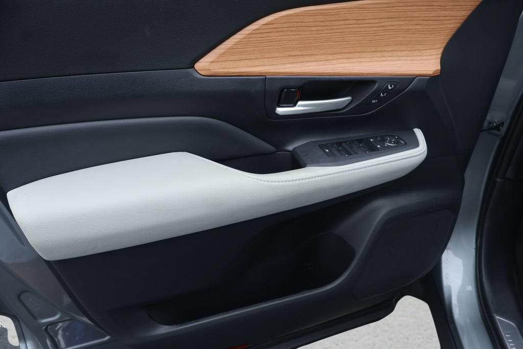 2026 Toyota Grand Highlander LE