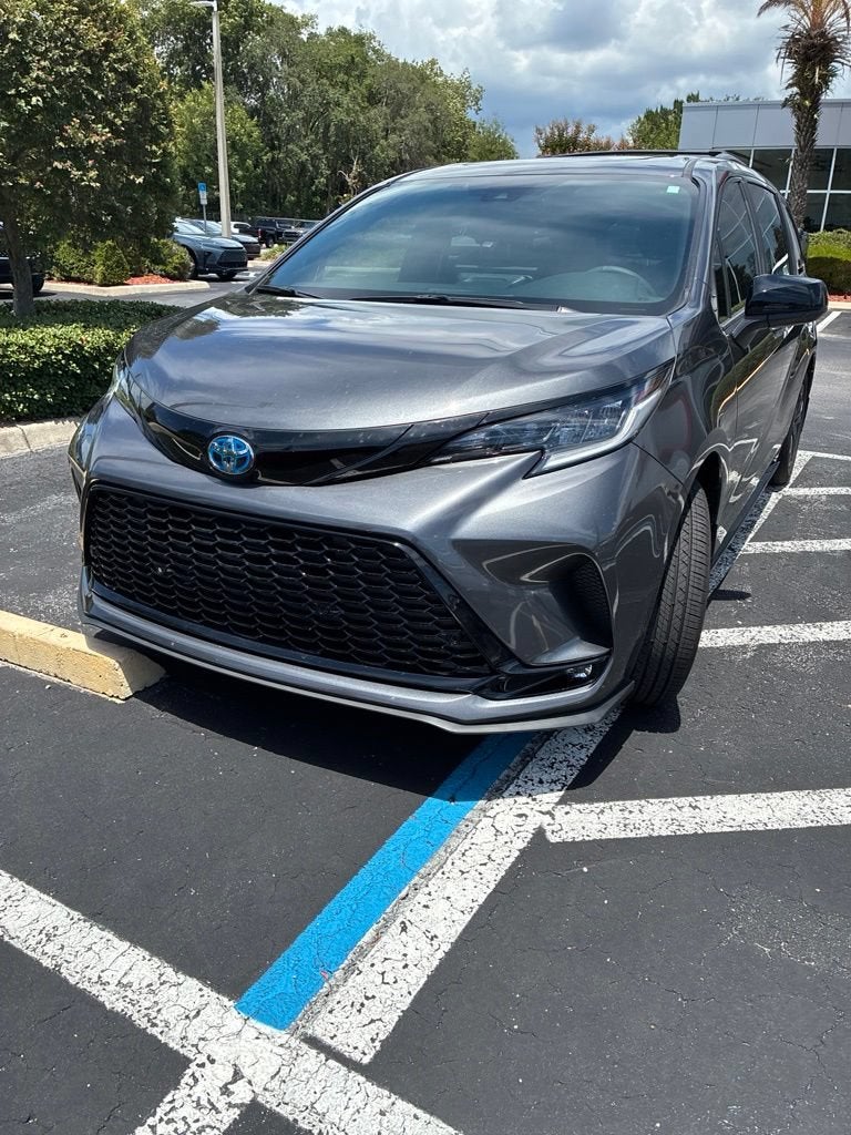 2025 Toyota Sienna XSE