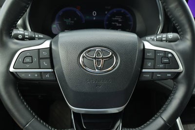 2024 Toyota Highlander Hybrid Platinum