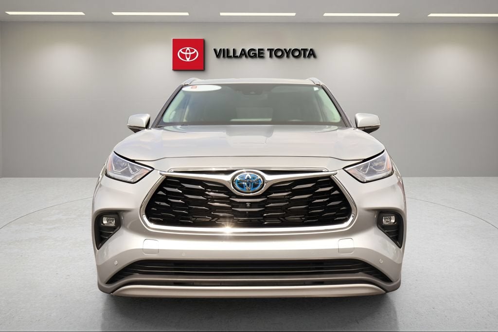 2024 Toyota Highlander Hybrid Platinum