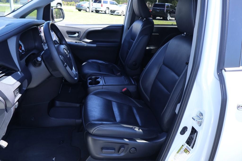 2019 Toyota Sienna SE