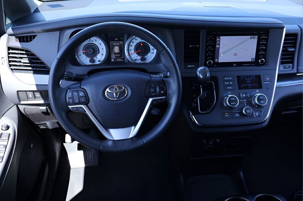 2019 Toyota Sienna SE