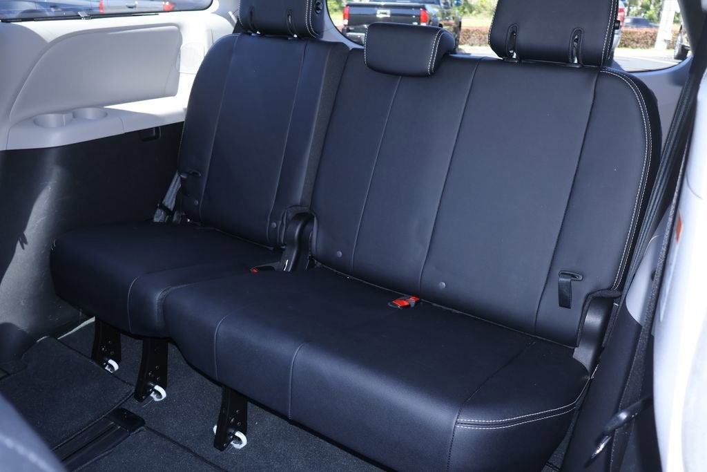 2019 Toyota Sienna SE