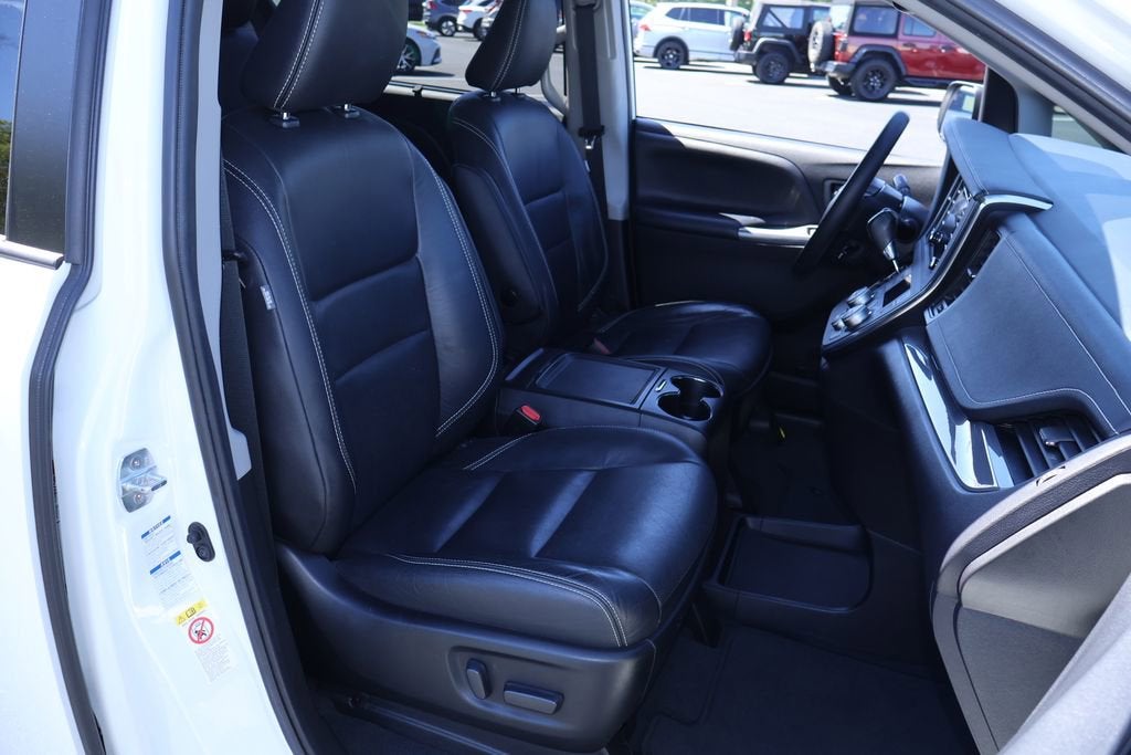 2019 Toyota Sienna SE