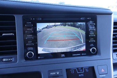 2019 Toyota Sienna SE