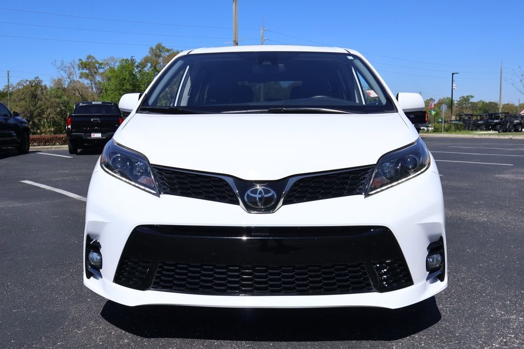 2019 Toyota Sienna SE