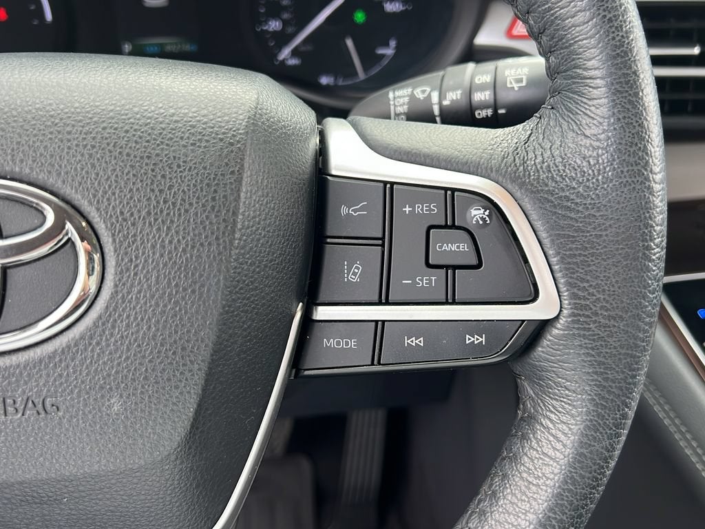 2024 Toyota Sienna XLE