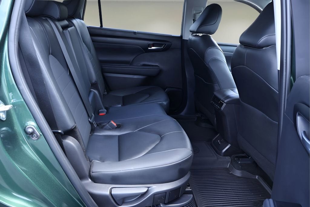2025 Toyota Highlander Hybrid XLE