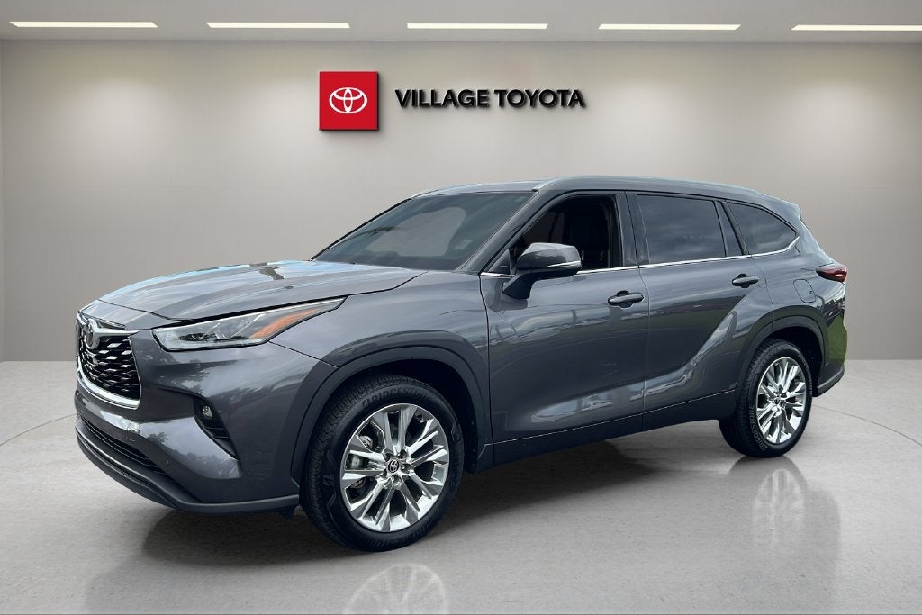 2025 Toyota Highlander LE