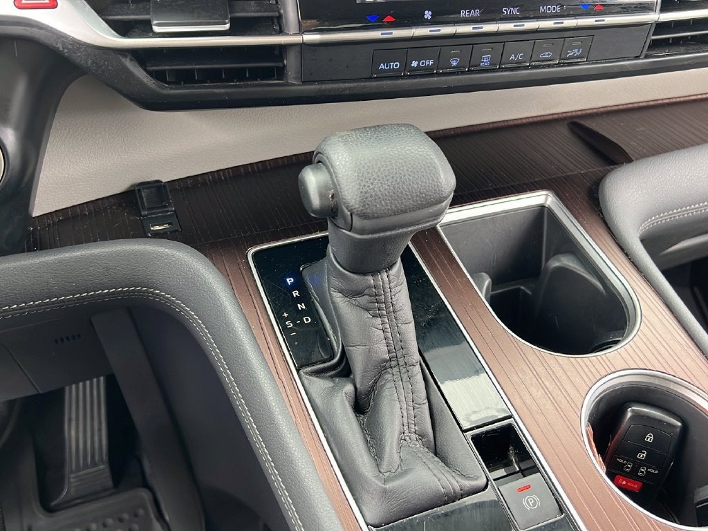 2021 Toyota Sienna LE