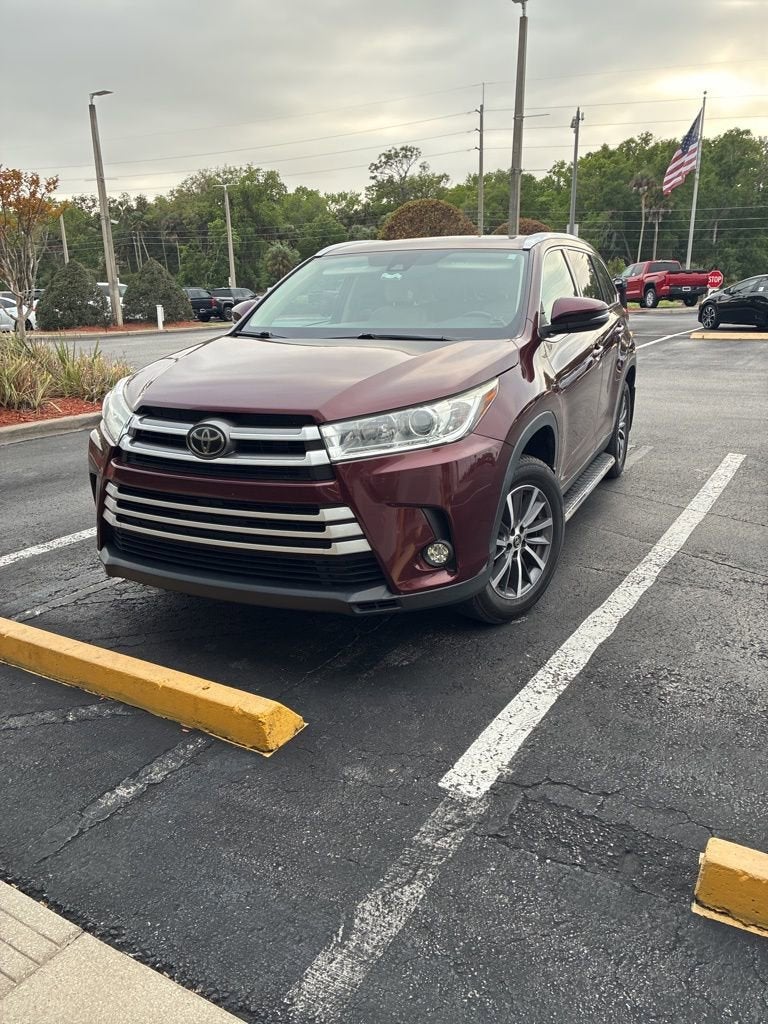 2019 Toyota Highlander SE