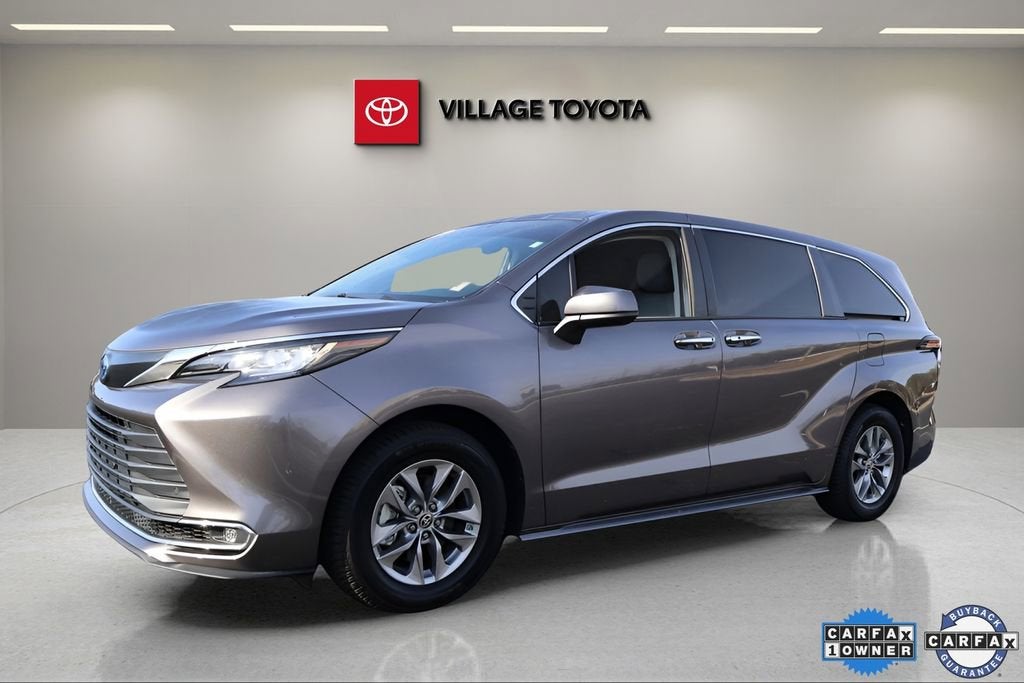 2023 Toyota Sienna XLE