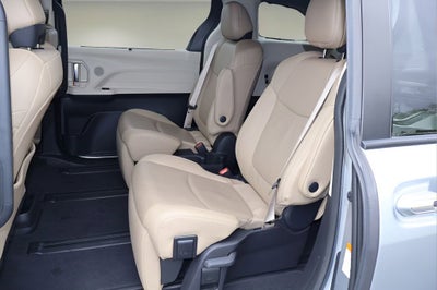 2022 Toyota Sienna Limited