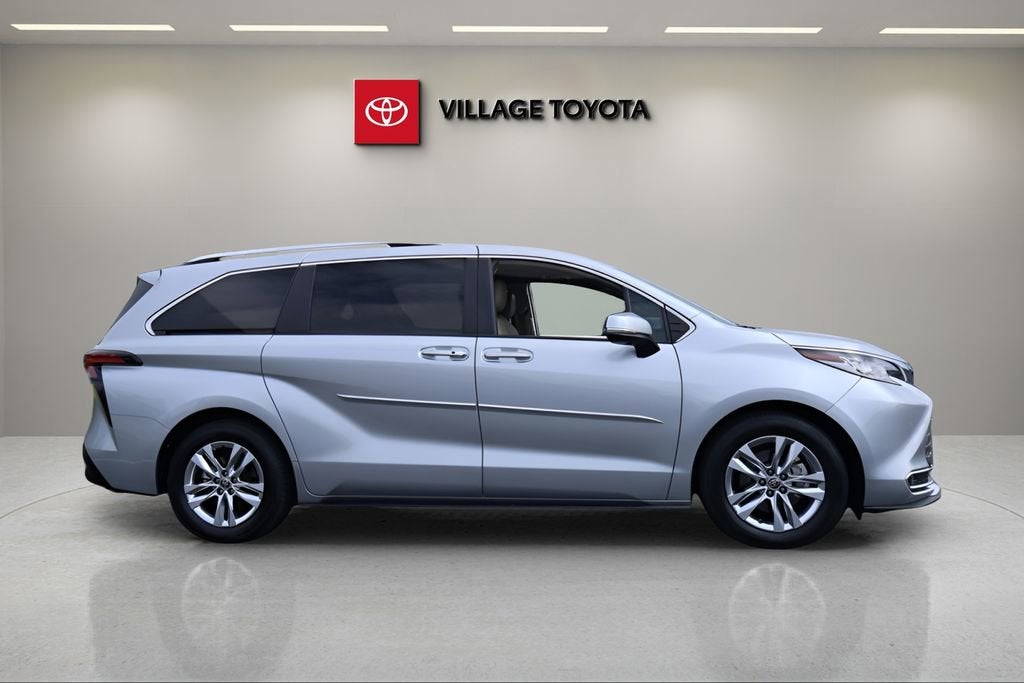 2022 Toyota Sienna Limited