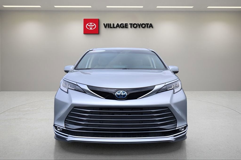 2022 Toyota Sienna Limited