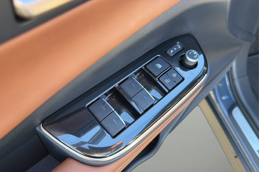2026 Toyota Crown Signia XLE