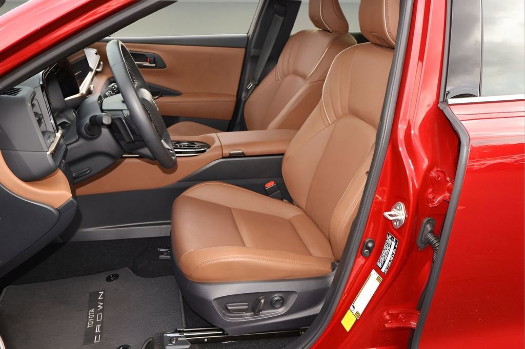 2025 Toyota Crown Signia XLE