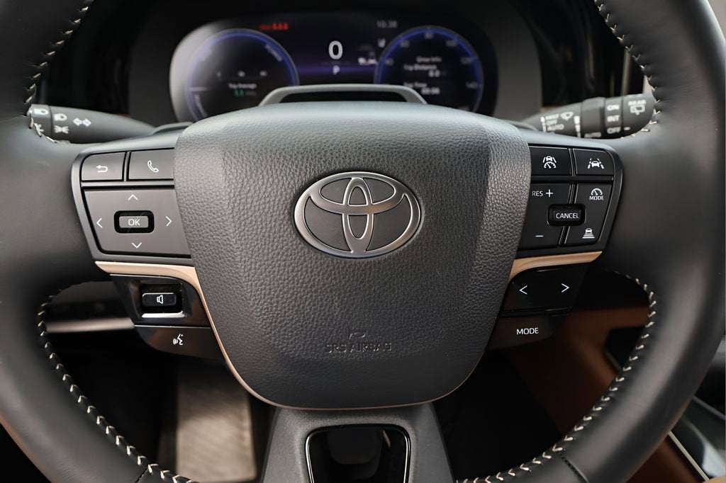 2025 Toyota Crown Signia XLE