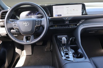2025 Toyota Crown Signia XLE
