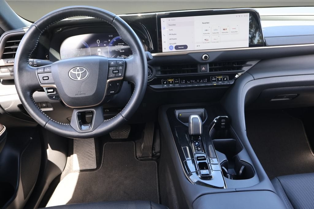 2025 Toyota Crown Signia XLE