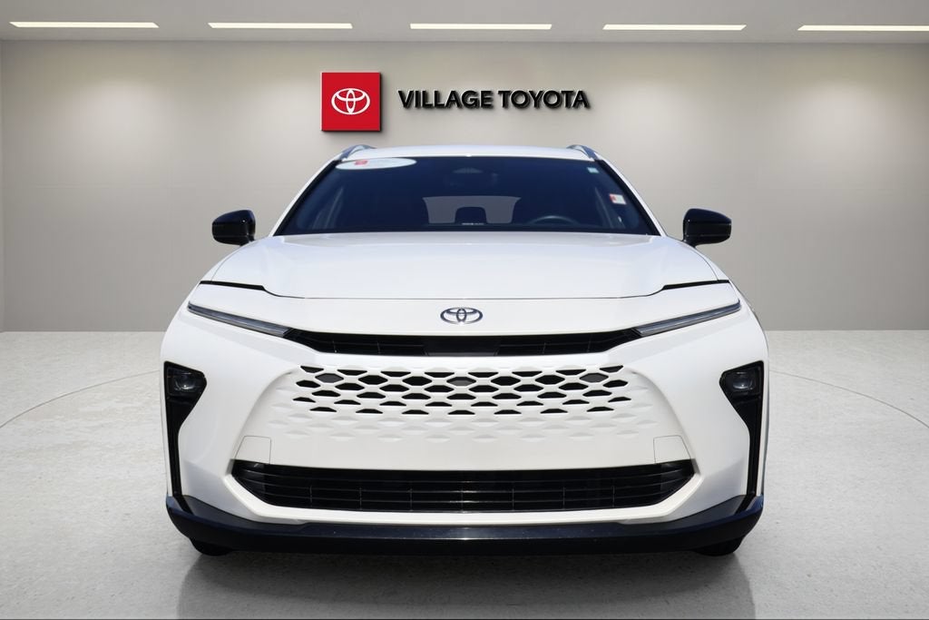 2025 Toyota Crown Signia XLE