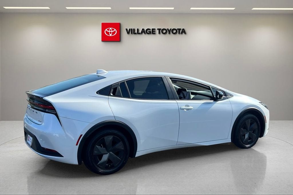 2024 Toyota Prius LE