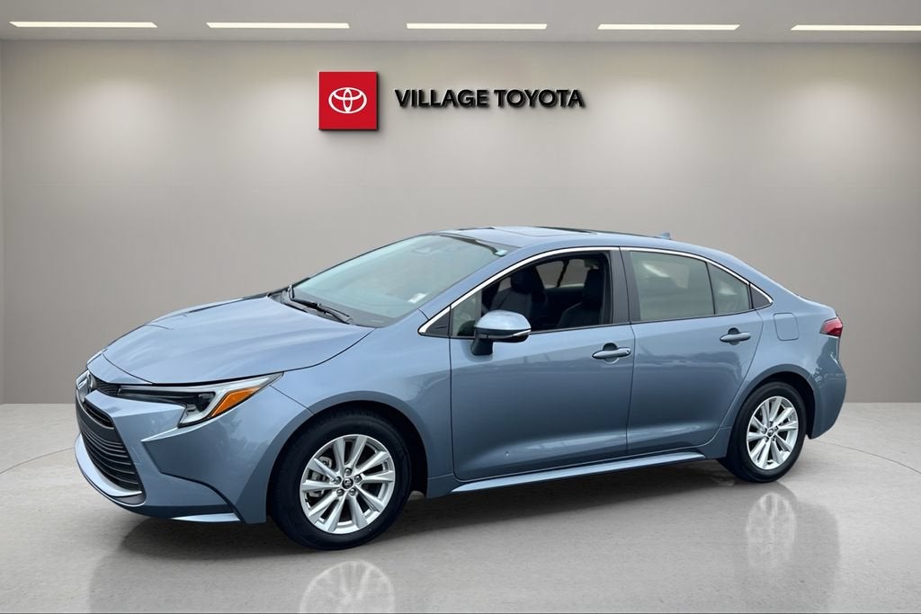 2025 Toyota Corolla Hybrid LE